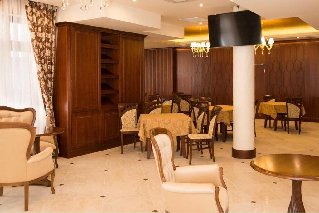 Palac Mysleta Uzdowo Экстерьер фото