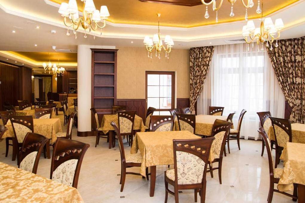 Palac Mysleta Uzdowo Экстерьер фото
